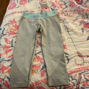 Gray gym shark crop leggings
